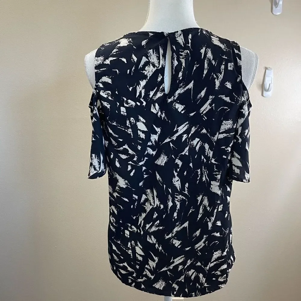 Harlow and Graham|Cold shoulder| Top